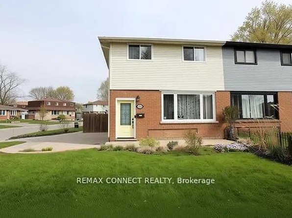 376 Dwight Ave, Oshawa, ON L1J 1K9