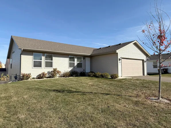 2992 Hiddengreen Dr, Belvidere, IL 61008