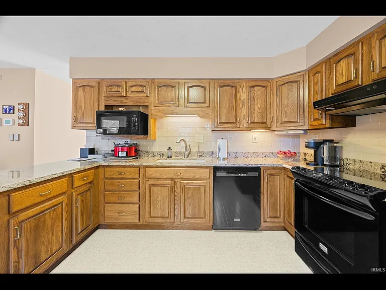 3504 Indian Creek Dr — Photo 10