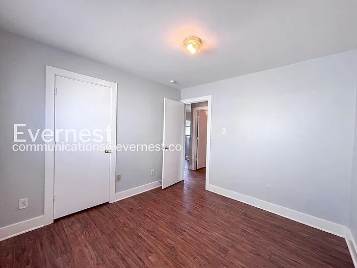 1043 Grassy View Dr — Photo 16