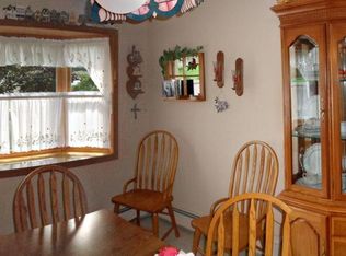 4127 Scheidys Rd, Whitehall, PA 18052