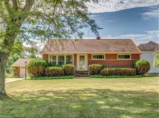 2671 W Wallings Rd, Broadview Heights, OH 44147