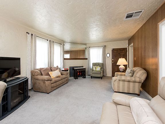 5th image of 1531 N Durant Way