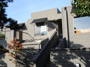 5668 S Riverpoint Ln, Portland, OR 97239