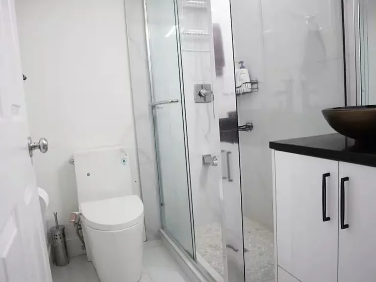 Full bathroom