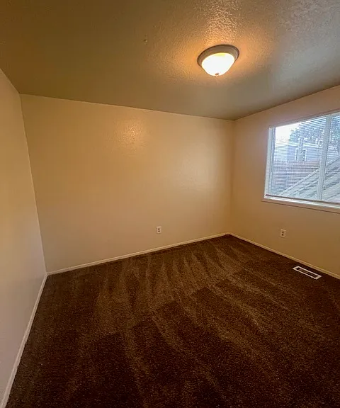 1896 N Allumbaugh St — Photo 22