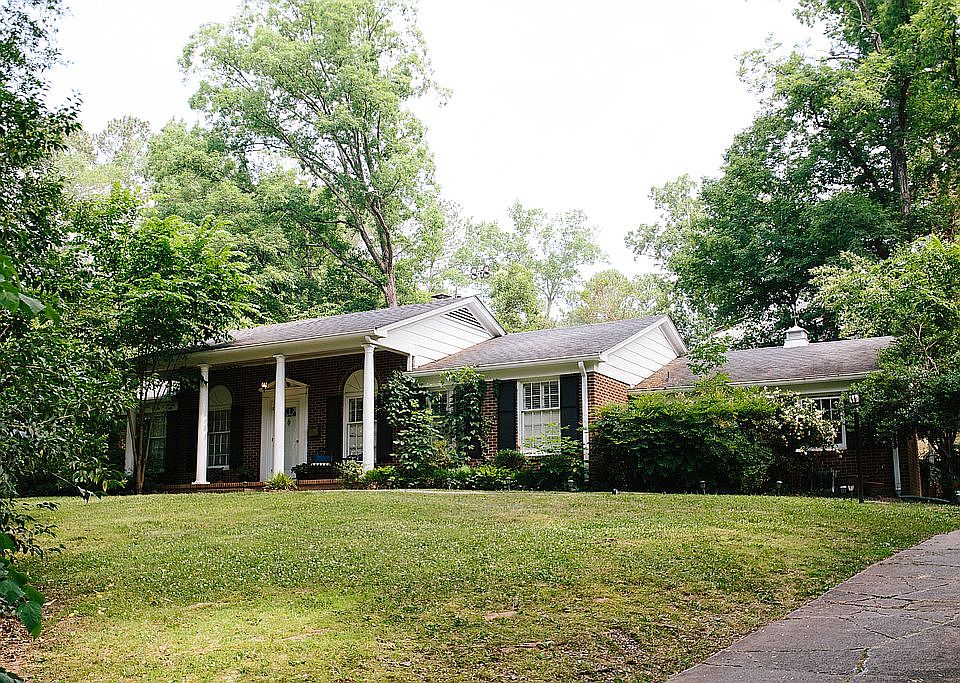 1st image of 2204 Whitley Dr