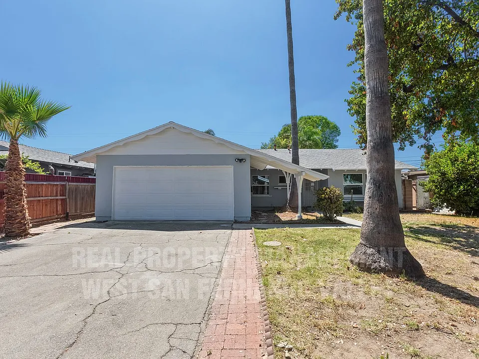 7749 Kentland Ave