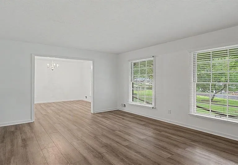 2985 Fredrick Dr — Photo 10