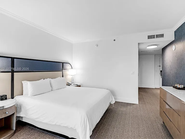 4401 Collins Ave #1609 — Photo 8