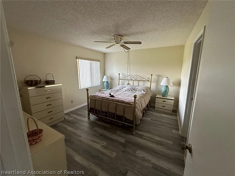 5528 Matanzas Dr — Photo 15