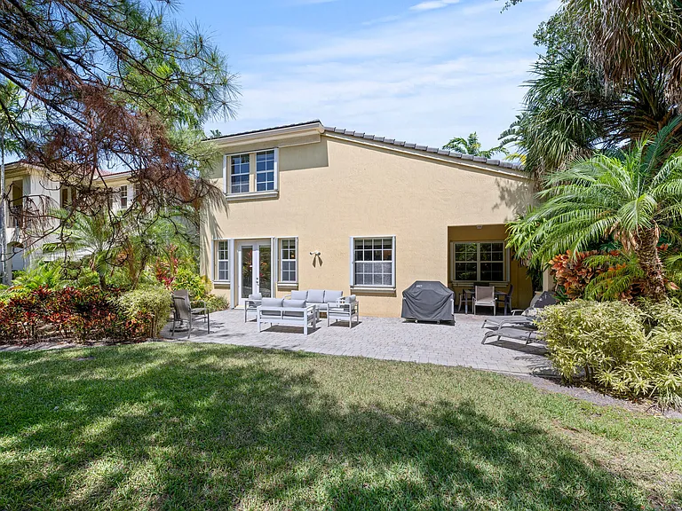 1043 Vintner Blvd — Photo 7