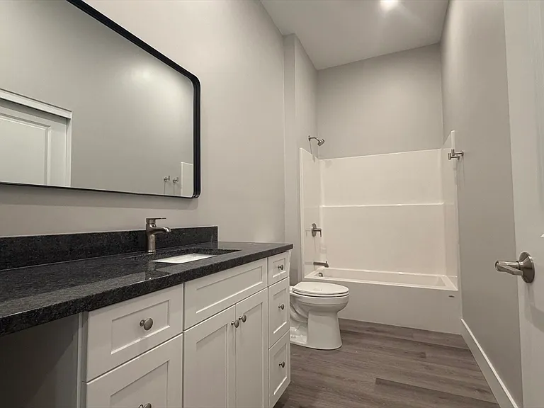 251 Sladen St #307 — Photo 20