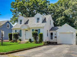 17 Hervey St, Cranston, RI 02920