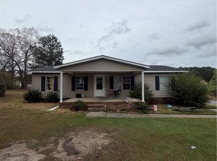 14 Tryon Ct W, Spring Lake, NC 28390