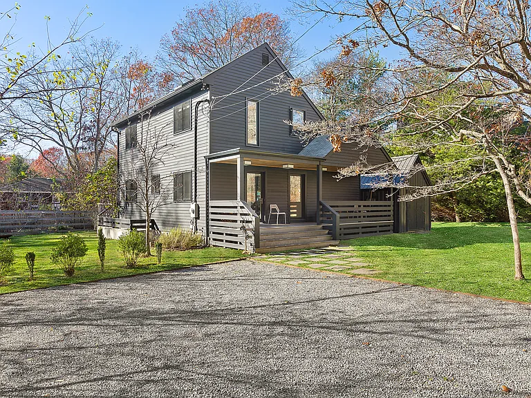 65 Walker Ave — Photo 1