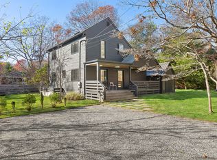 65 Walker Ave, Sag Harbor, NY 11963