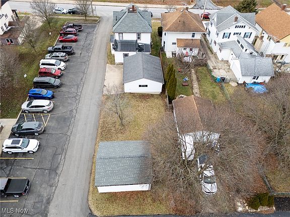 3rd image of 711 Grant St