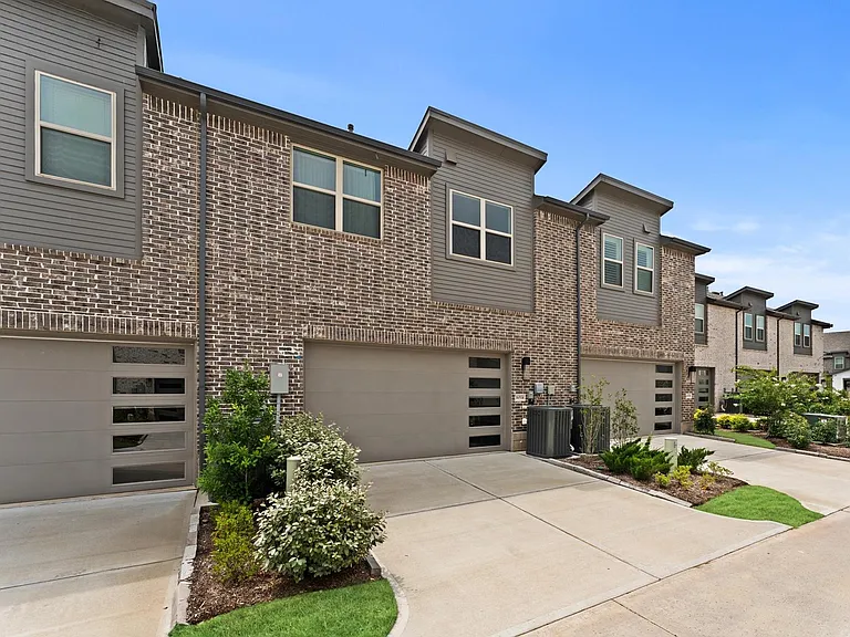 16514 Lake Austin St — Photo 34