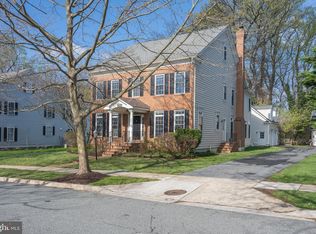17818 Auburn Village Dr, Sandy Spring, MD 20860
