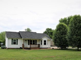 1111 Rebecca Dr, Burns, TN 37029