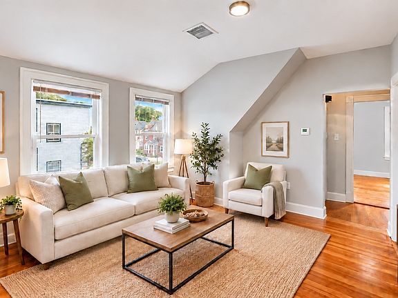 2nd image of 31 Averton St #3