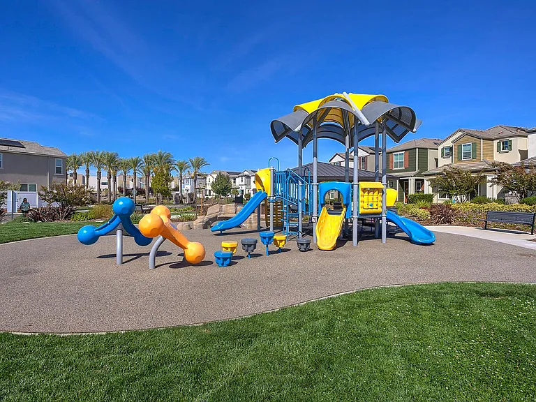 3296 Chickadee Ct — Photo 22