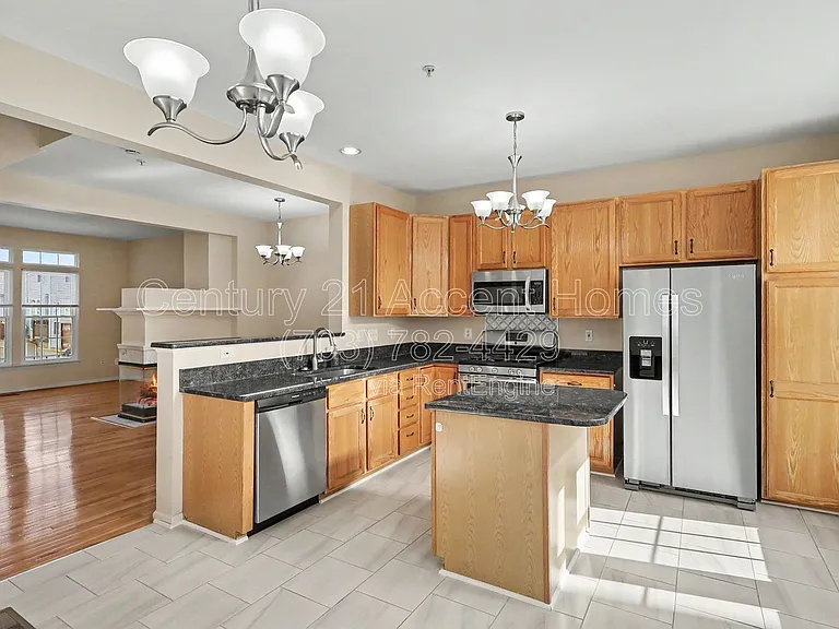 968 Harrison Cir — Photo 12