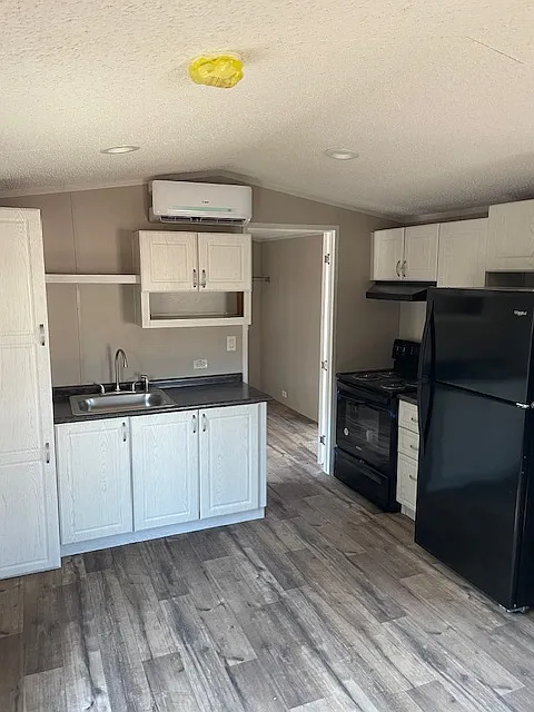 1 bed, 450 sqft, $995 — Photo 1