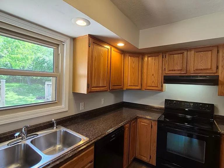 2816 Nacoma Pl — Photo 14