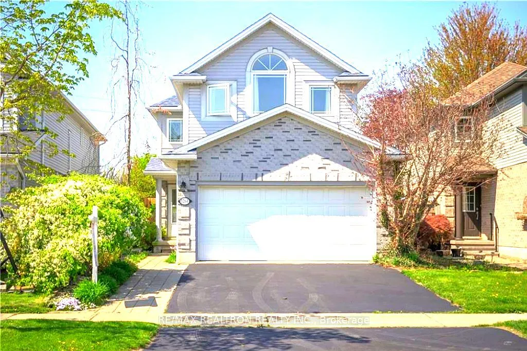 4 bed, $5,000 — Photo 1