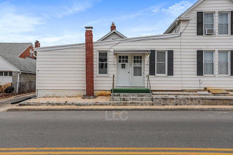 1st image of 324 N Cleveland Ave