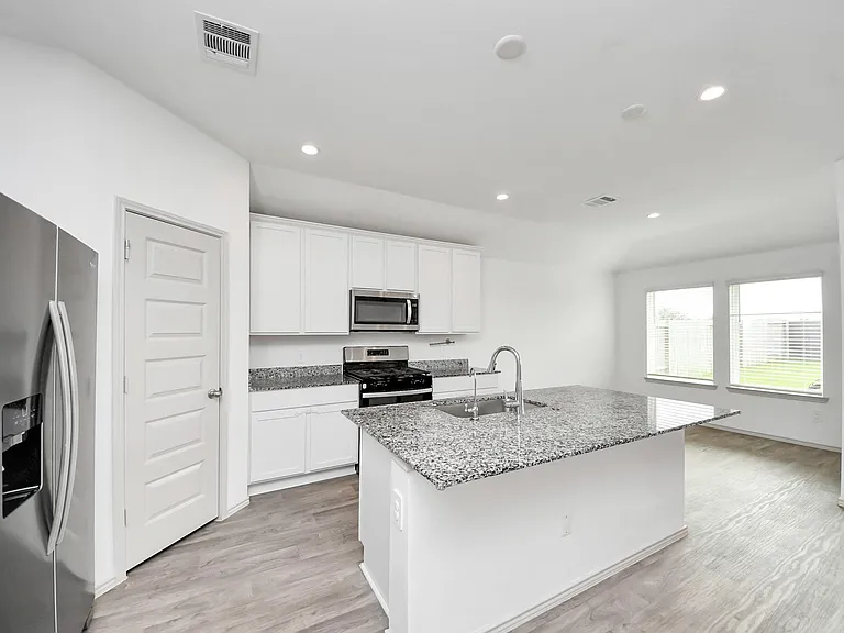 3521 Rockefeller Rd — Photo 21