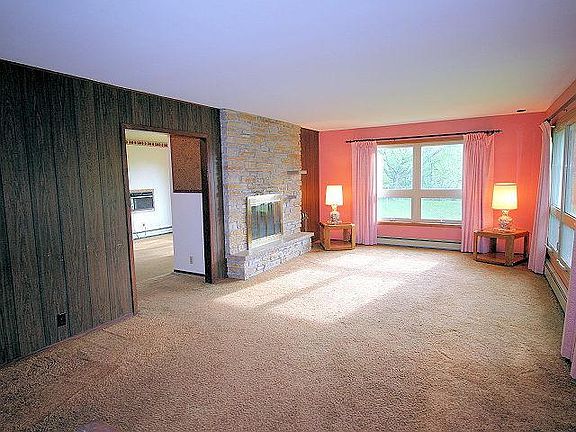 5th image of W304S10391 Lakeview Dr