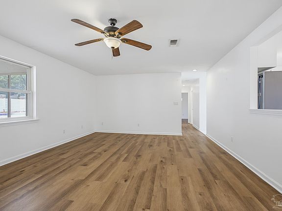 4th image of 7422 Hidden Valley Rd