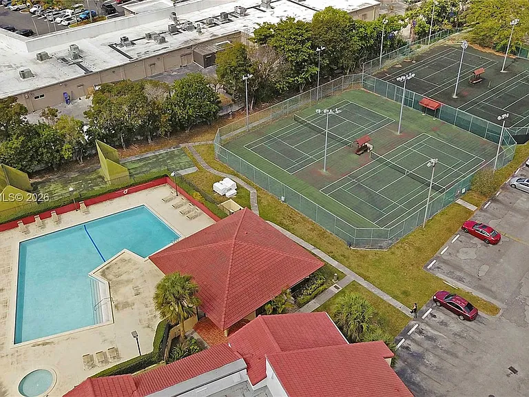 9020 SW 125th Ave #F303 — Photo 30