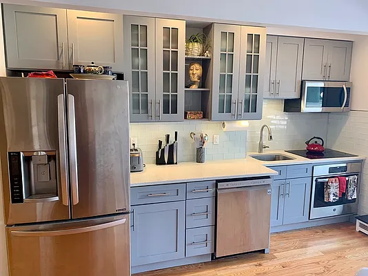 Rented by Northside Plaza Inc. | media 10