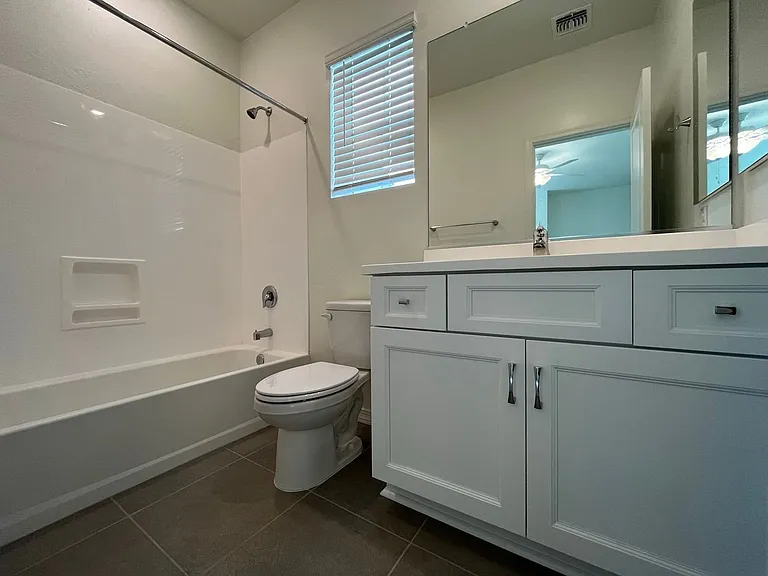 265 E Balsam Dr — Photo 36