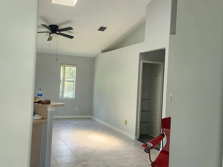 292 Carmel Dr — Photo 10