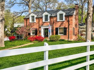 7 Hawbrook Ln, Saint Louis, MO 63122