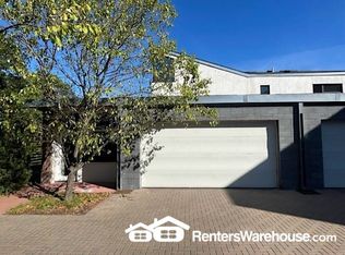 801 Sunset Dr S, Hopkins, MN 55305