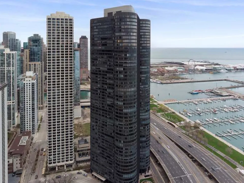 155 N Harbor Dr #4413