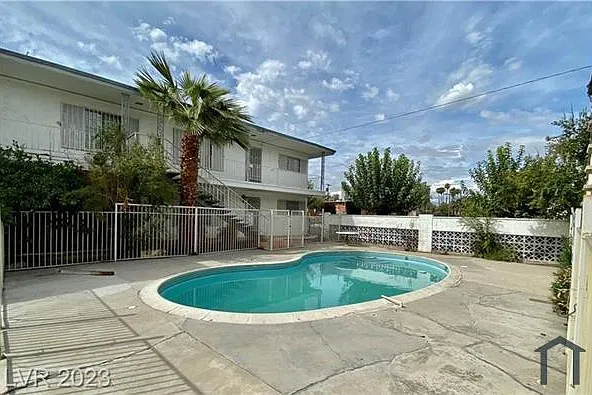 2 bed, 1300 sqft, $1,848 — Photo 2