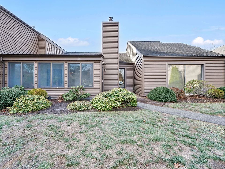 1st image of 32 Hollister Way South #32
