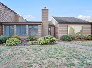 32 Hollister Way S #32, Glastonbury, CT 06033