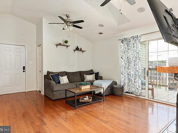 4th image of 106 Timberlake Ter APT 10