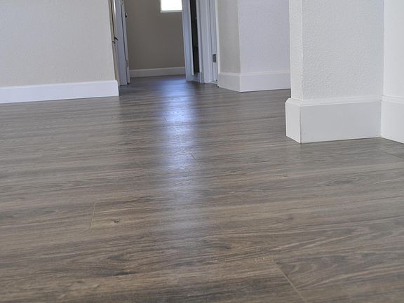 3rd image of 1074 W 48th St #3