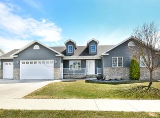 2497 44th Ave S, Grand Forks, ND 58201