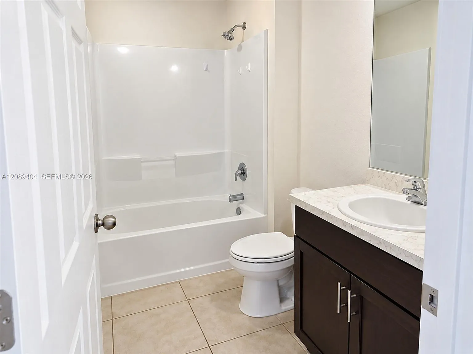 3 bed, 2.0 bath, $2,000 — Photo 4