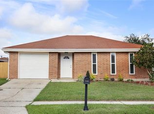7031 Edgefield Dr, New Orleans, LA 70128